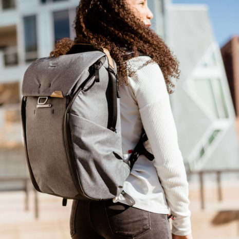 PEAK DESIGN EVERYDAY BACKPACK 20L V2 CHARCOAL PEAK DESIGN EVERYDAY BACKPACK 20L V2 CHARCOAL